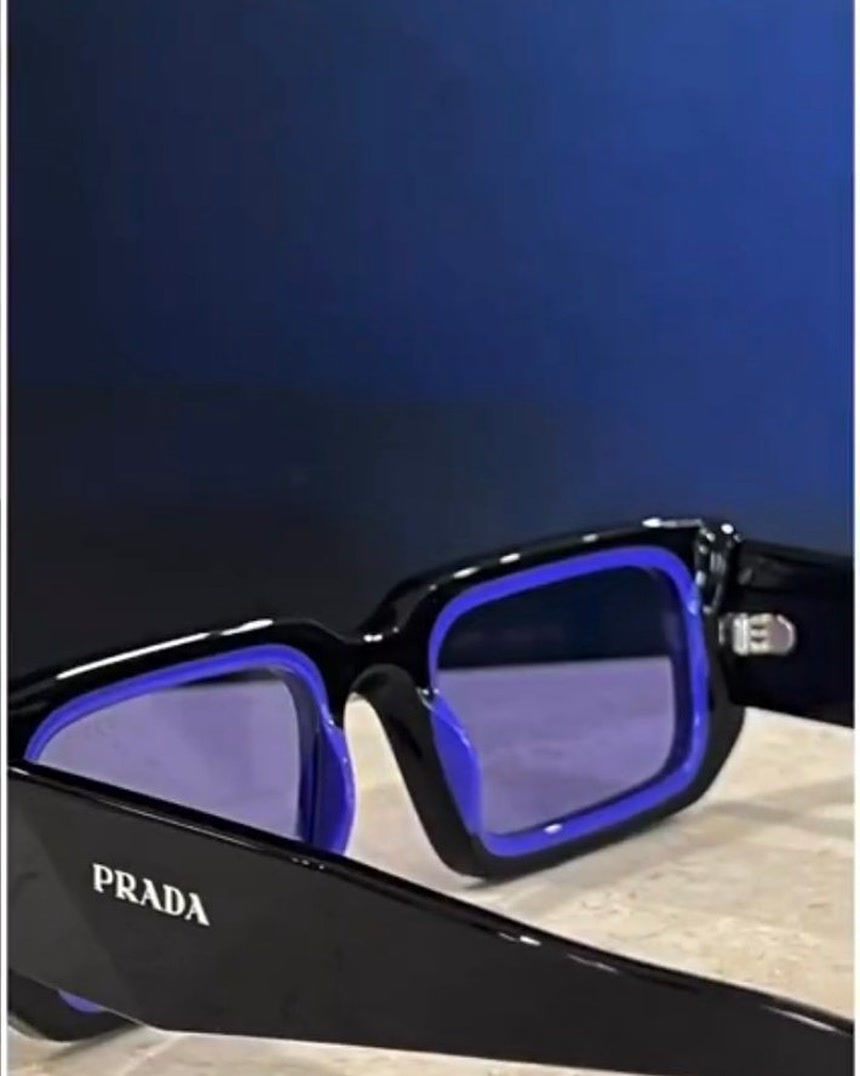 Solaires Prada bleues